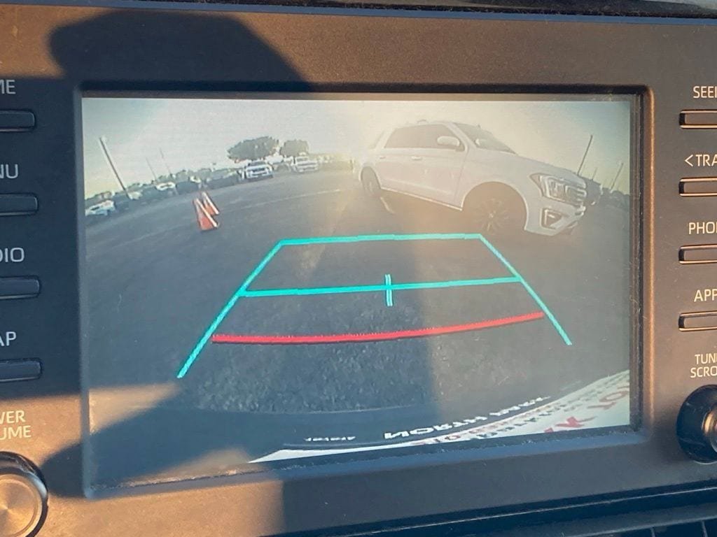 Used 2019 Toyota RAV4 LE w/ Carpet Mat Package AWD/4WD image 21