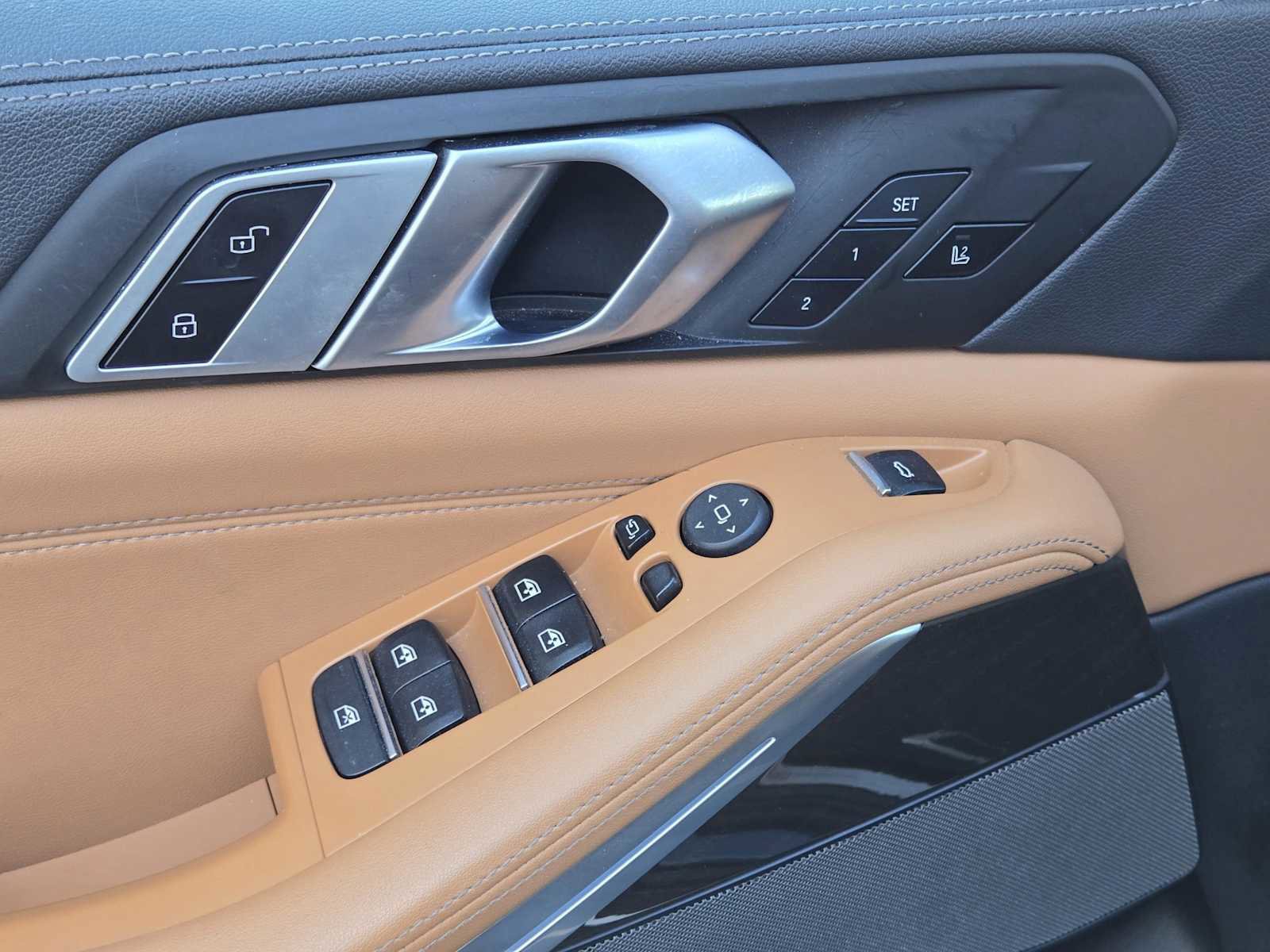 Used 2023 BMW X5 xDrive45e w/ Executive Package image 22