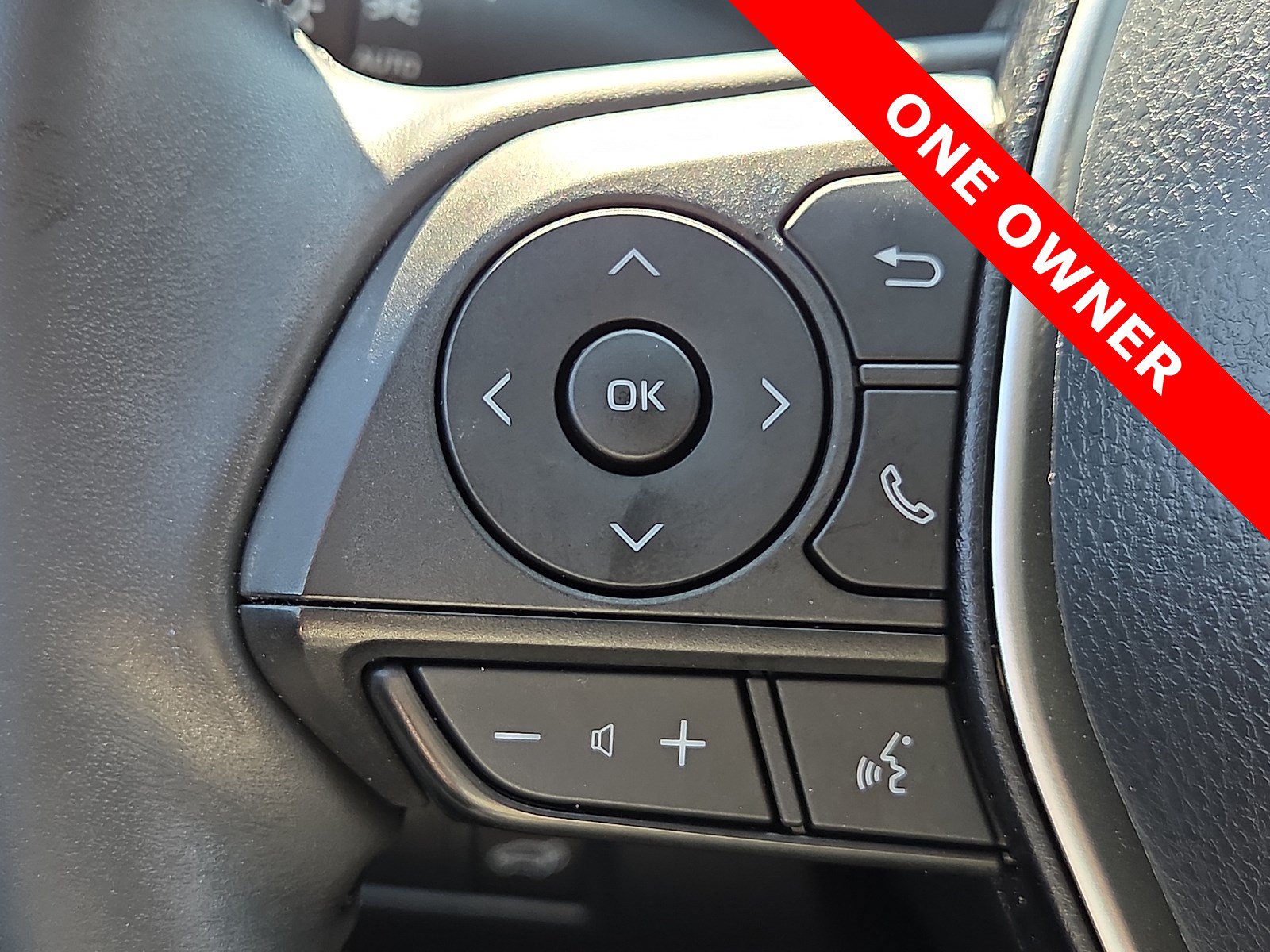 Used 2024 Toyota Venza LE AWD/4WD image 21