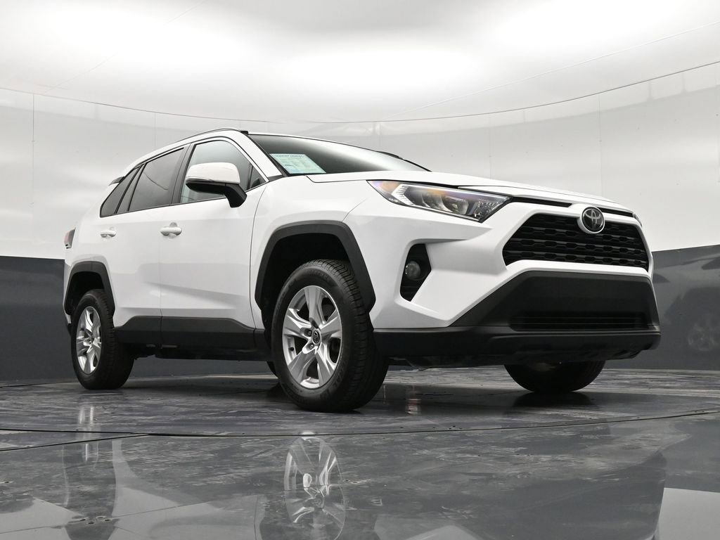 Used 2021 Toyota RAV4 XLE w/ Convenience Package image 25