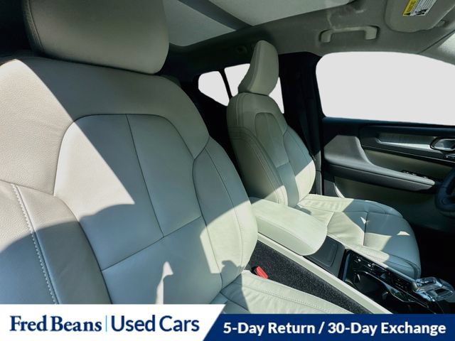 Used 2023 Volvo XC40 B5 Plus w/ Driver Assist Package AWD/4WD image 34