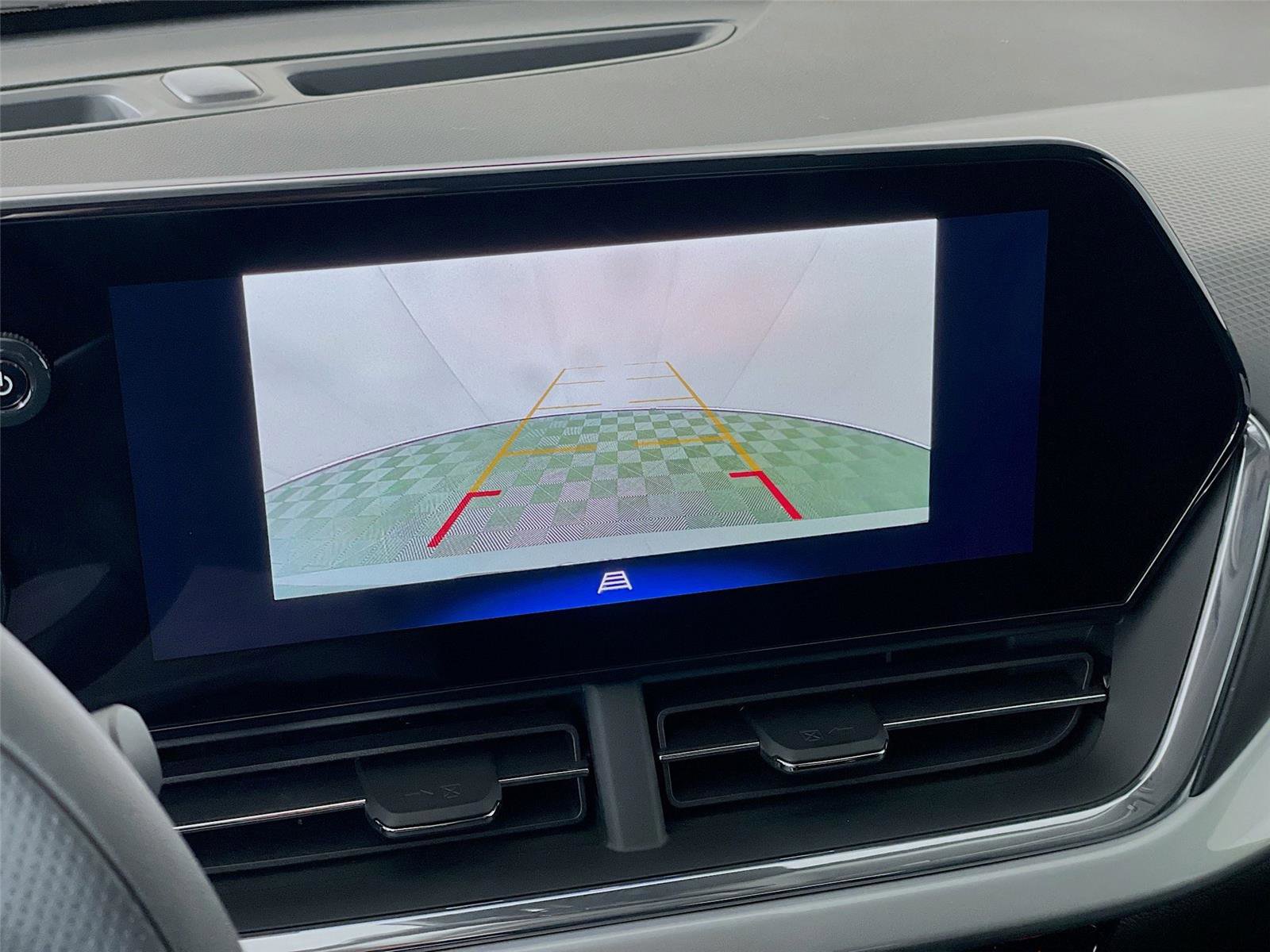 Used 2026 Chevrolet Trax LT image 16