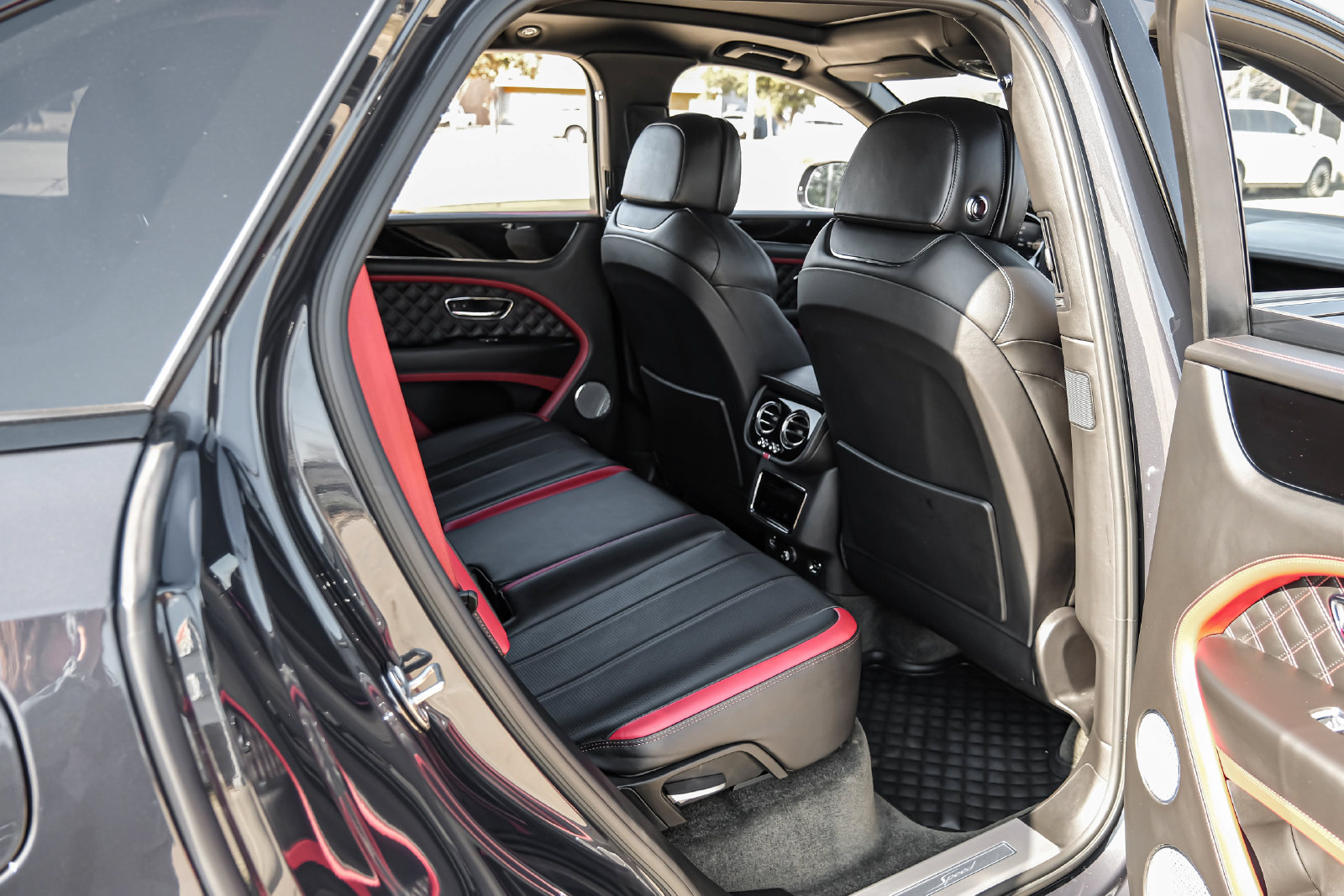 Used 2021 Bentley Bentayga Speed AWD/4WD image 50