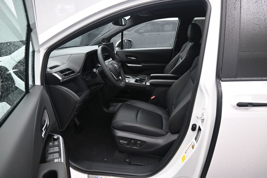 Certified 2026 Toyota Sienna XLE Woodland Edition AWD/4WD image 9
