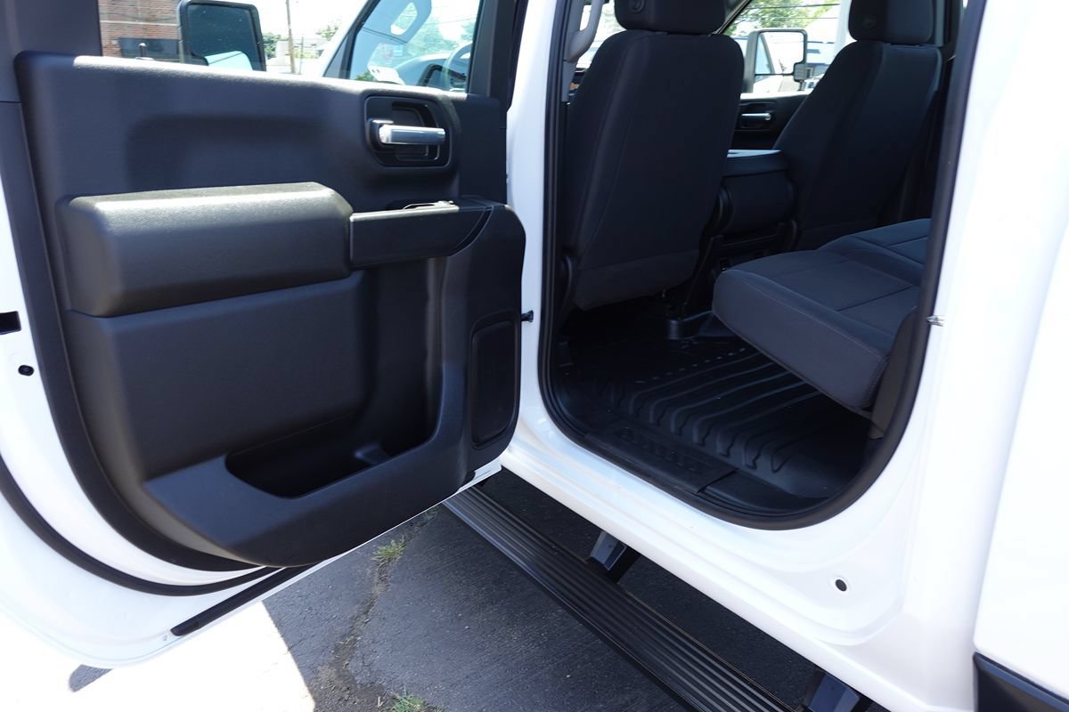 Used 2025 Chevrolet Silverado 2500 W/T AWD/4WD image 19