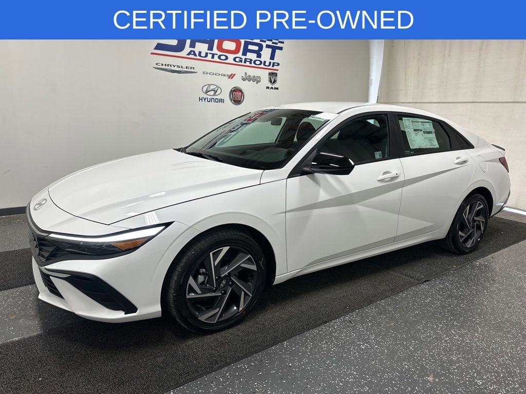 Certified 2025 Hyundai Elantra SEL FWD image 1