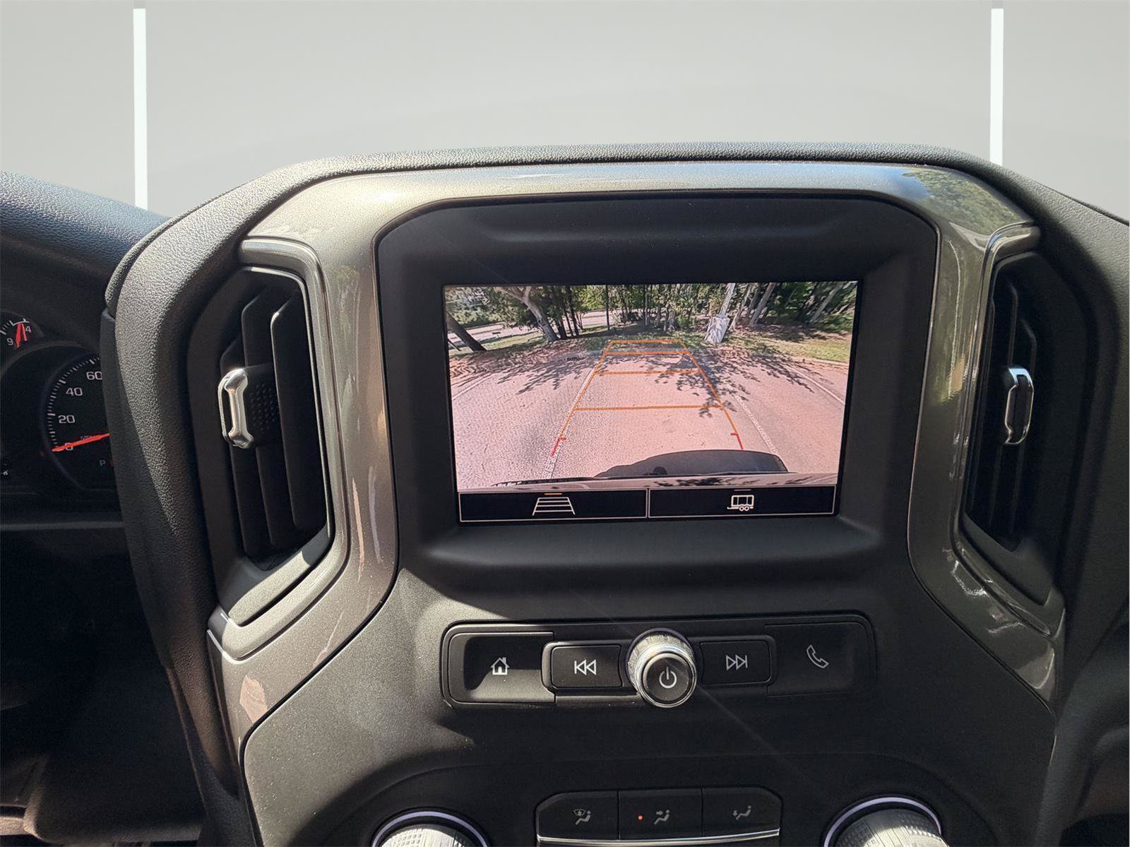 New 2026 Chevrolet Silverado 1500 Custom w/ LPO, Dark Essentials Package AWD/4WD image 17