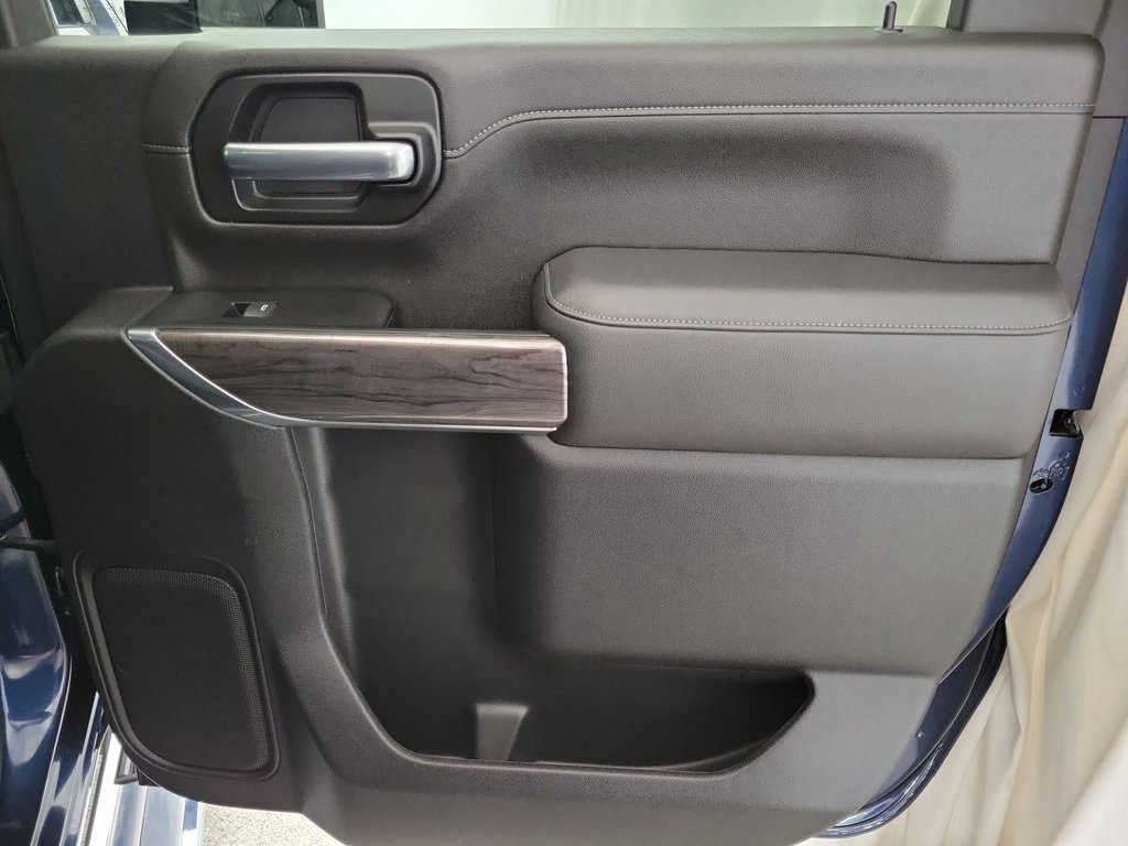 Certified 2022 Chevrolet Silverado 2500 LTZ w/ LTZ Plus Package image 19