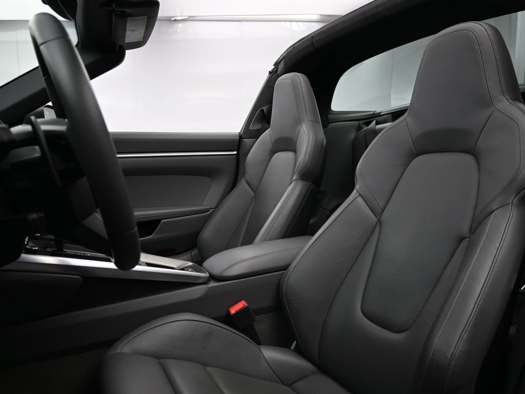 Certified 2021 Porsche 911 Targa 4S w/ Sportdesign Package image 5