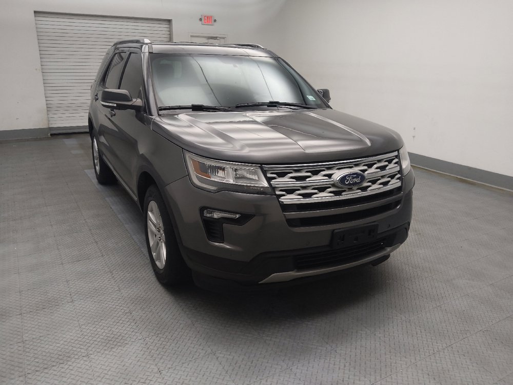 Used 2019 Ford Explorer XLT w/ Equipment Group 202A AWD/4WD image 13