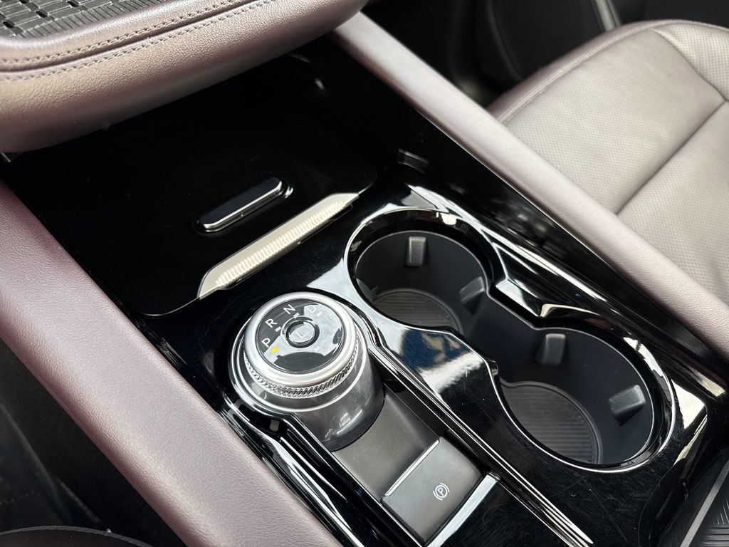 Used 2025 Ford Explorer Platinum w/ LUX Leather Package image 35