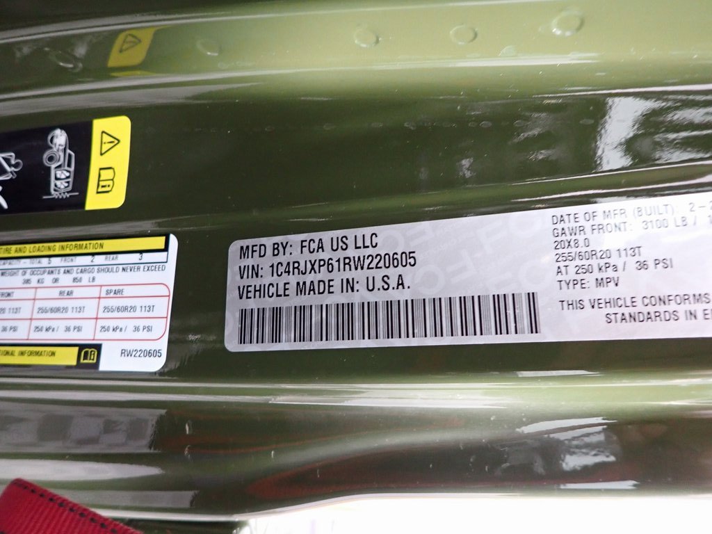 New 2024 Jeep Wrangler Unlimited Sahara w/ Technology Group image 34