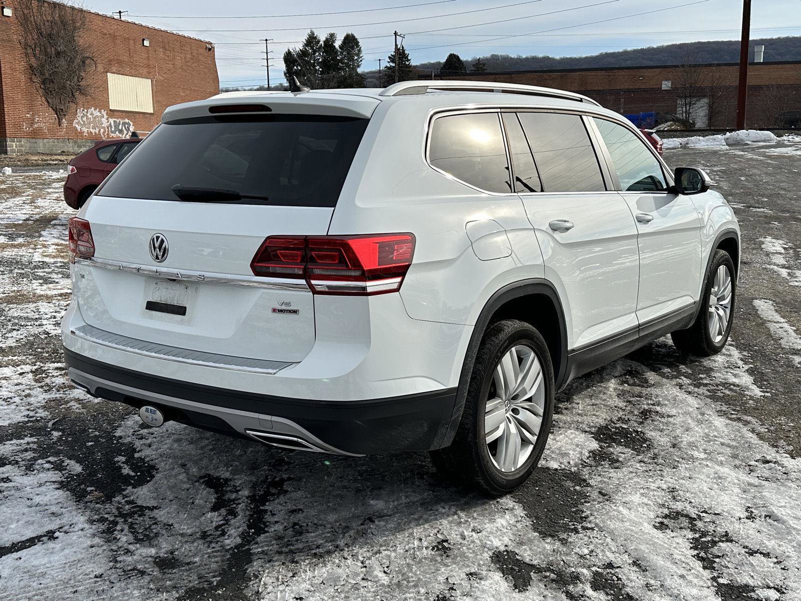 Used 2019 Volkswagen Atlas SE w/ Panoramic Sunroof Package image 8