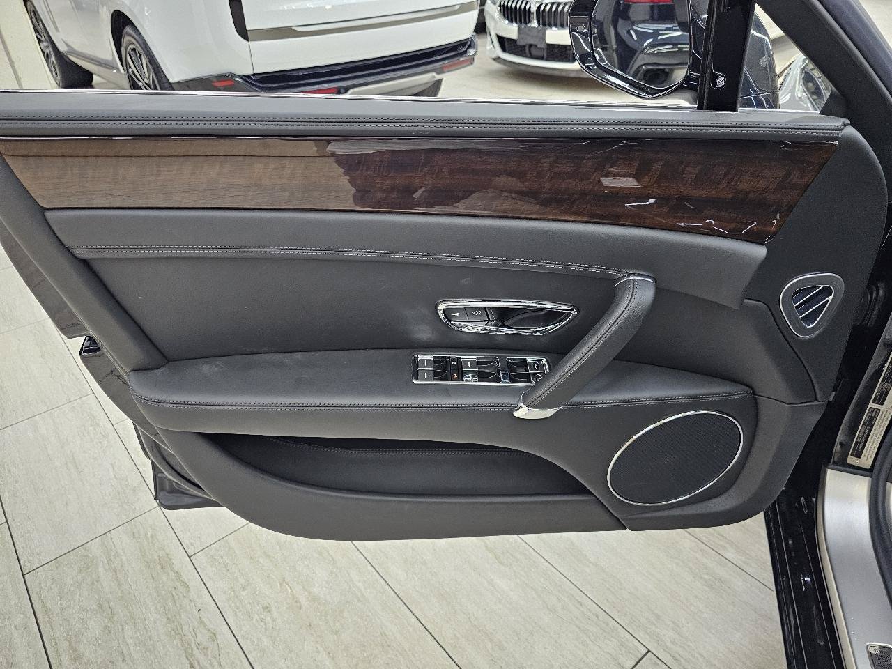Used 2014 Bentley Flying Spur W12 AWD/4WD image 43