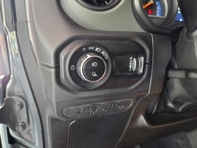 Used 2024 Jeep Gladiator Mojave AWD/4WD image 23