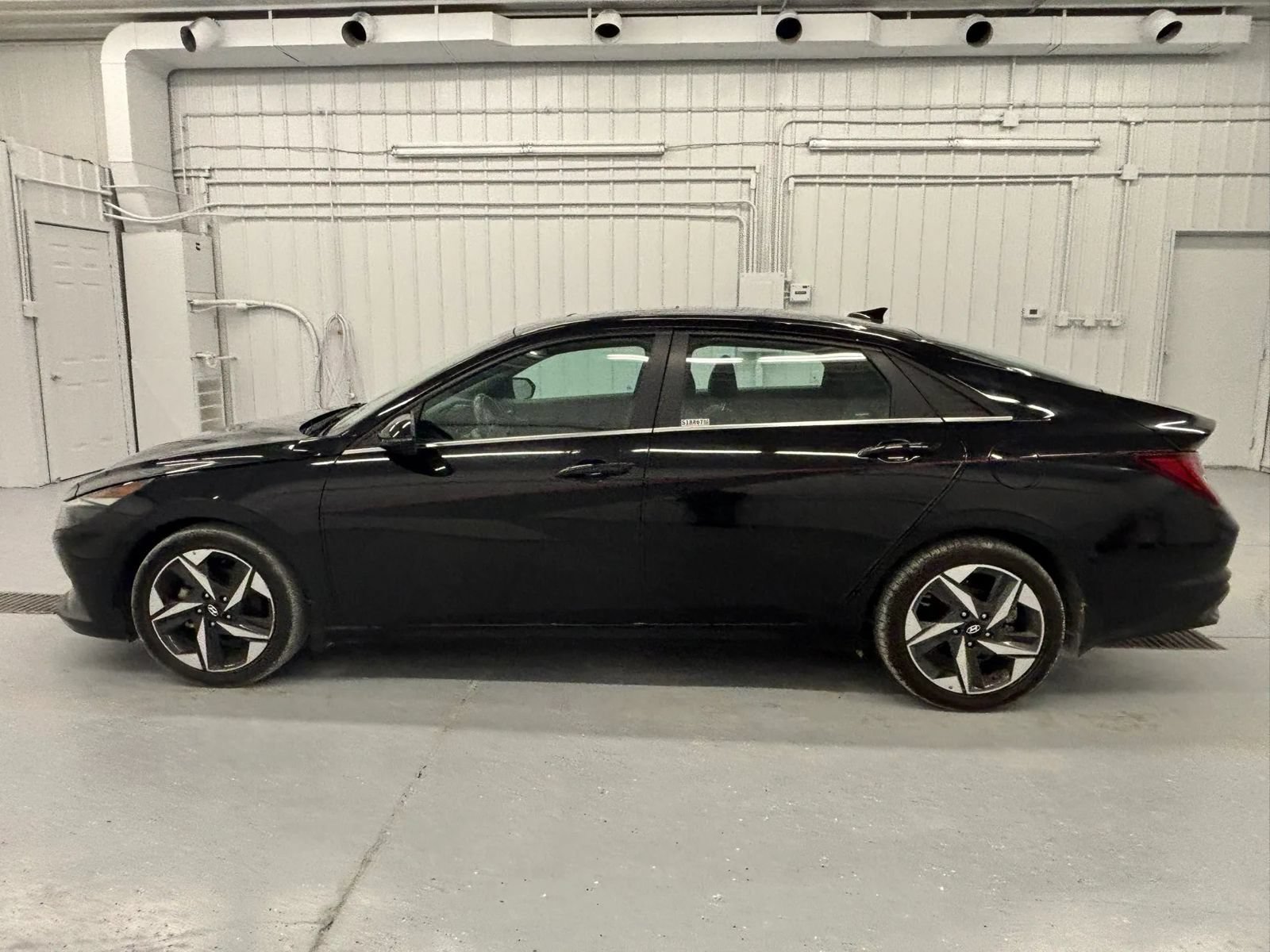 Used 2022 Hyundai Elantra SEL FWD image 10