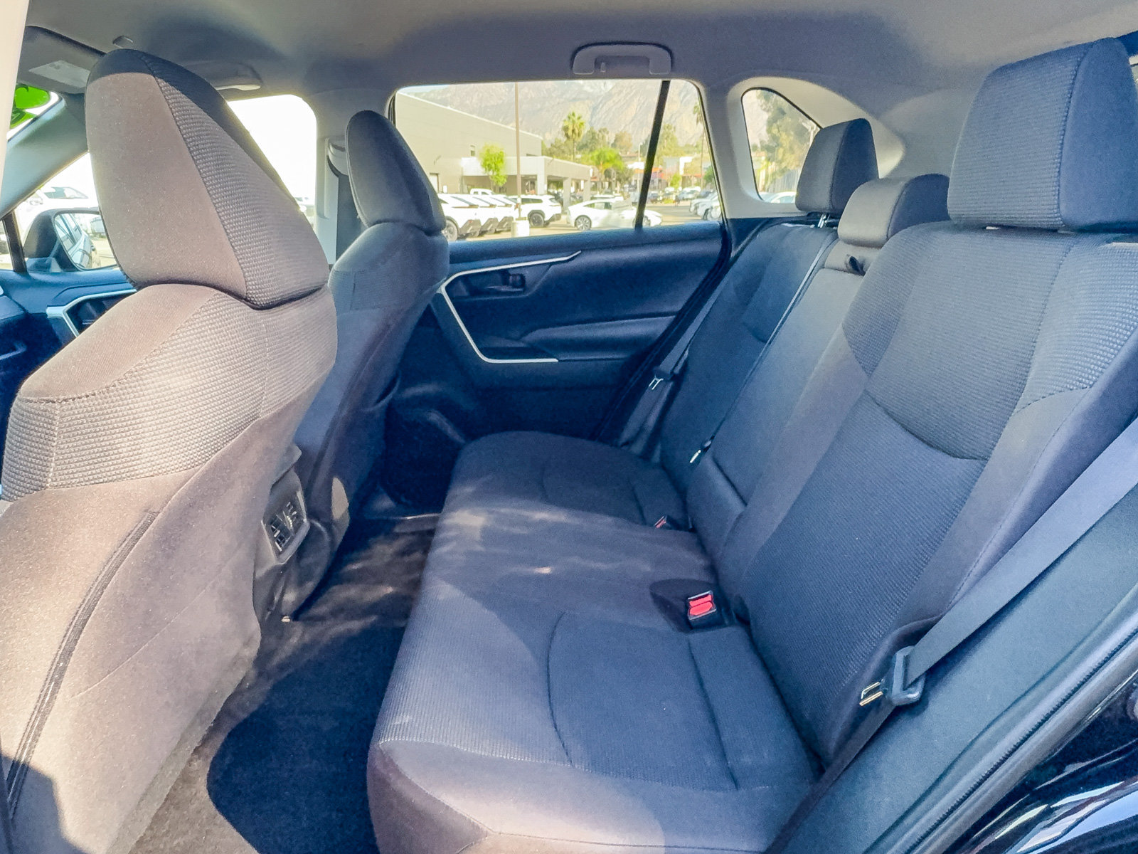 Used 2024 Toyota RAV4 LE AWD/4WD image 18