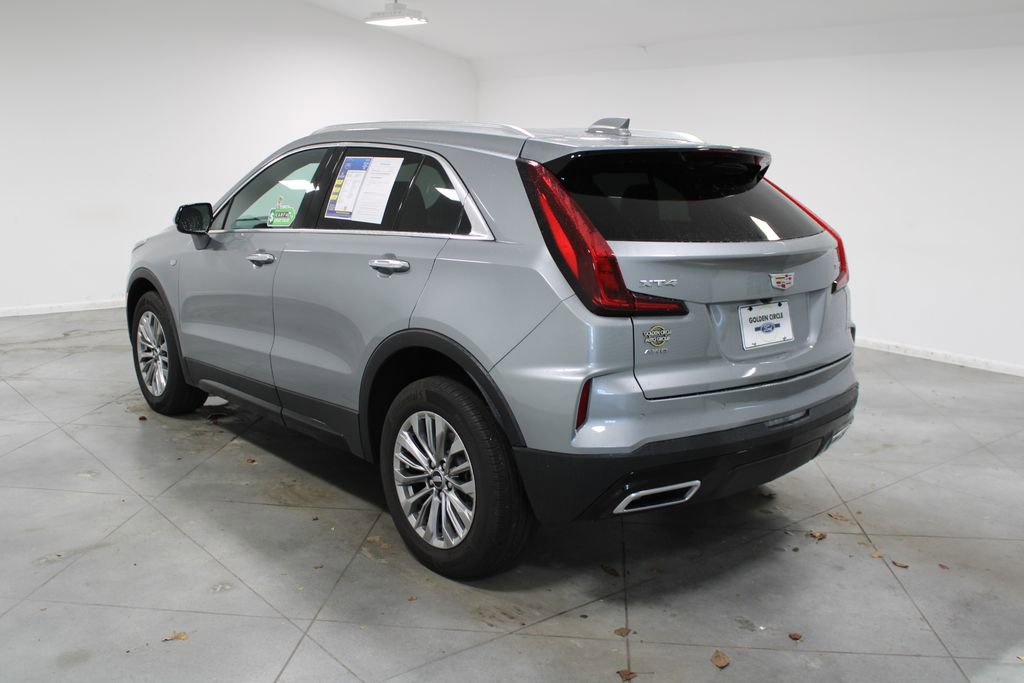 Used 2024 Cadillac XT4 Premium Luxury image 7