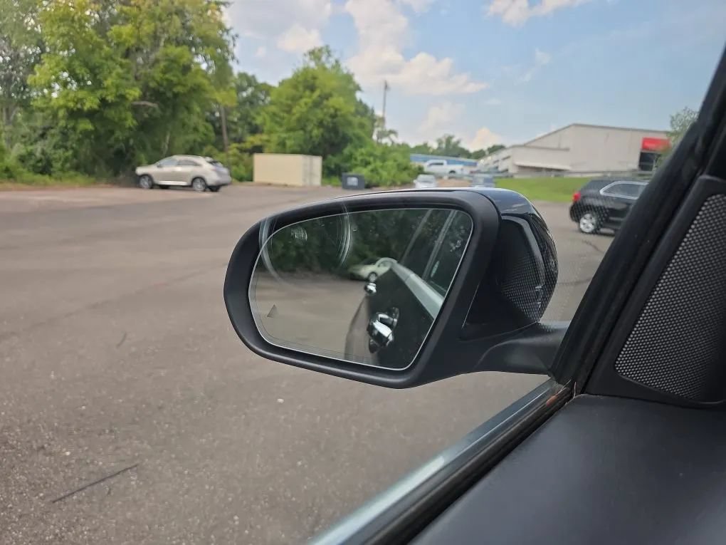 Used 2017 Mercedes-Benz GLC 300 4MATIC image 29
