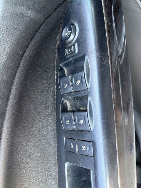 Used 2015 GMC Canyon SLE RWD image 14