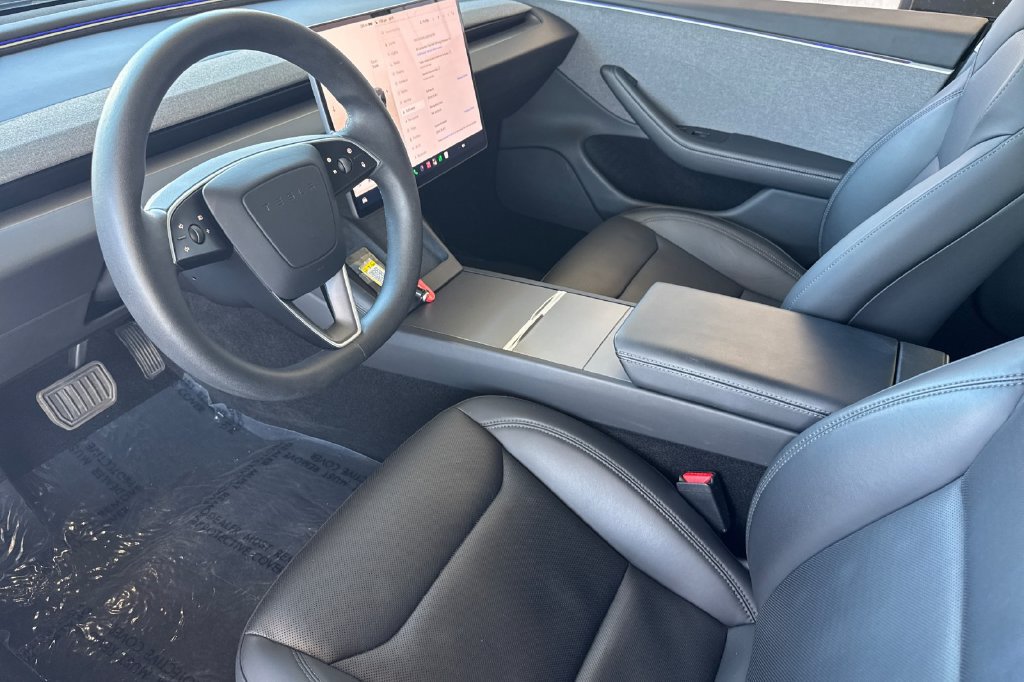Used 2025 Tesla Model 3 Long Range RWD image 9
