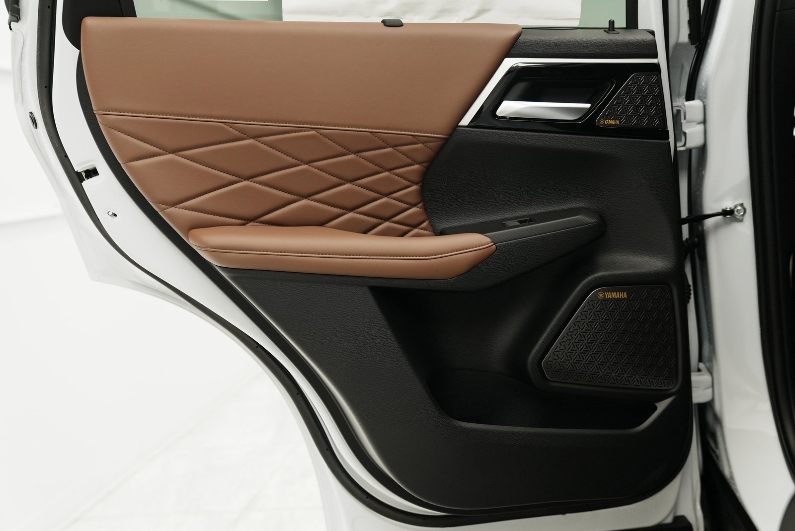 New 2025 Mitsubishi Outlander SEL image 16