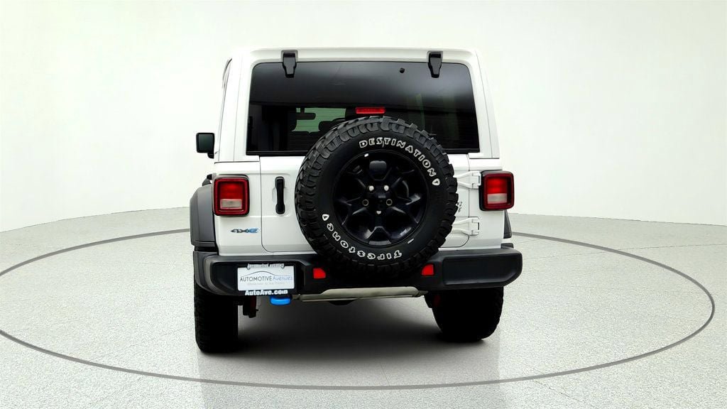 Used 2023 Jeep Wrangler Unlimited w/ Sun & Screen Package AWD/4WD image 6
