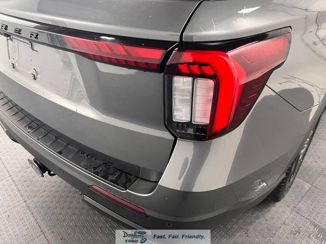 Used 2025 Ford Explorer ST-Line w/ Premium Package RWD image 13
