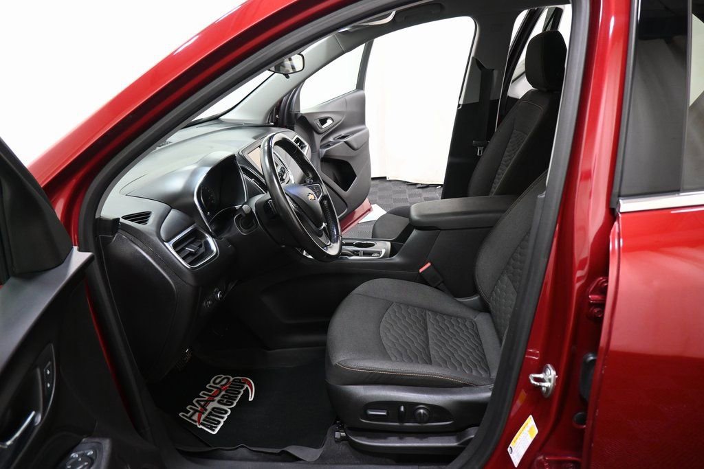 Used 2019 Chevrolet Equinox LT w/ Driver Convenience Package image 6