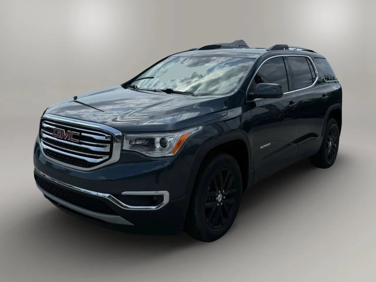 Used 2019 GMC Acadia SLT w/ LPO, Floor Liner Package FWD image 3