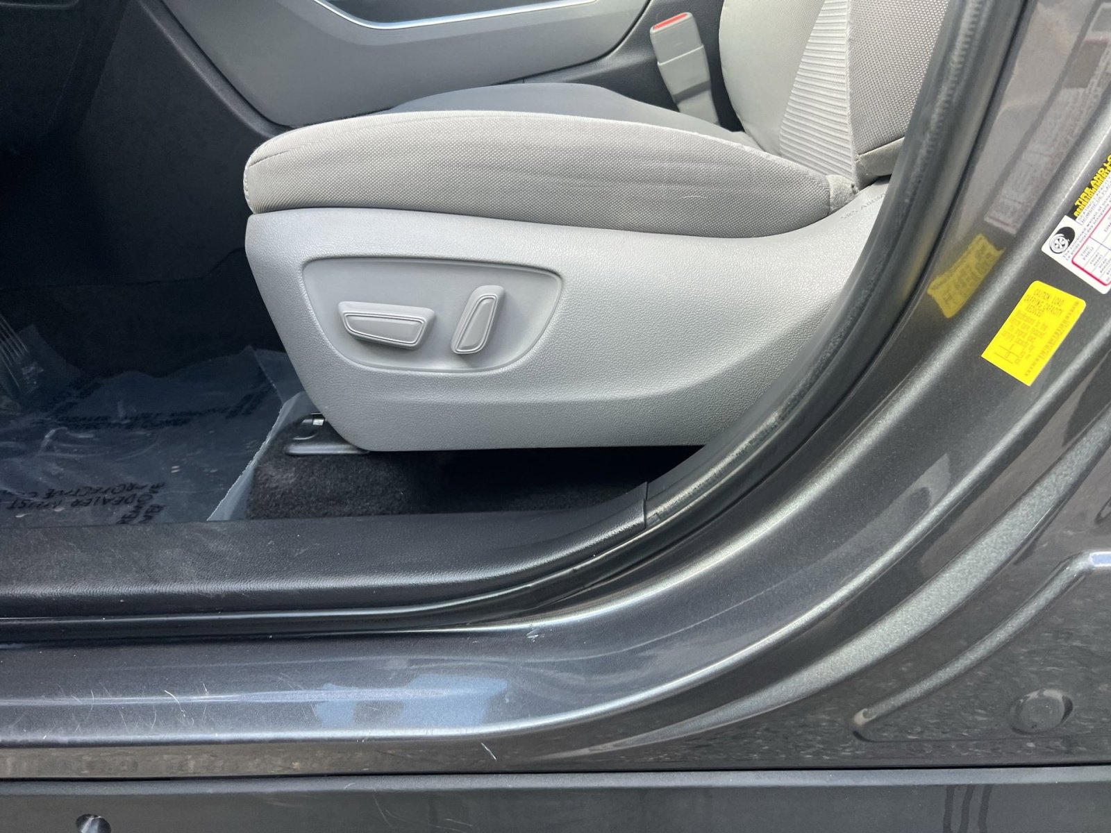 Used 2023 Toyota Highlander L AWD/4WD image 22