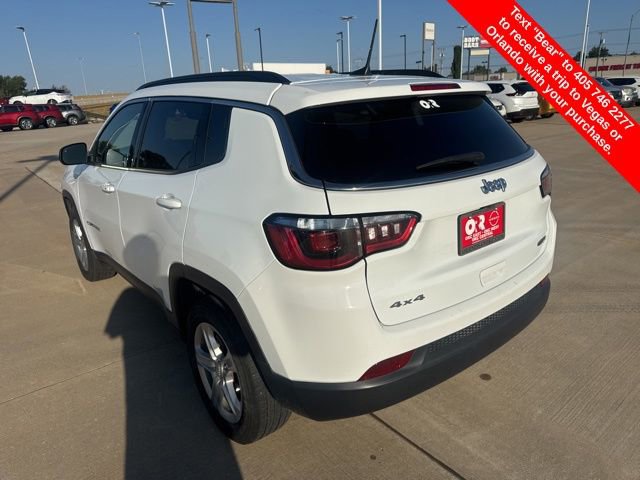 Used 2024 Jeep Compass Latitude image 3
