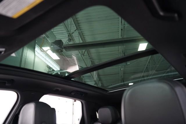 Used 2021 Porsche Cayenne AWD/4WD image 15