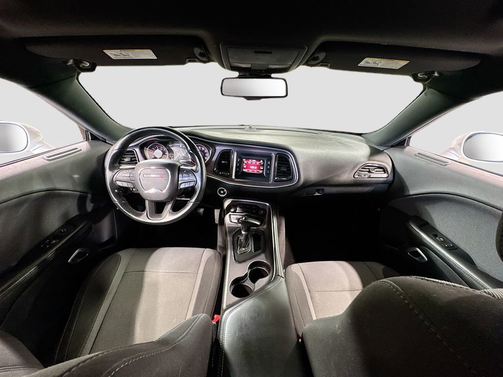 Used 2016 Dodge Challenger SXT w/ Driver Convenience Group RWD image 14