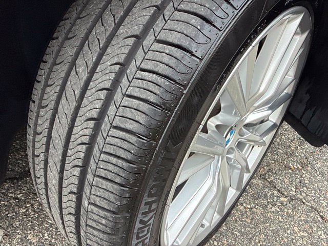 Used 2023 BMW 330i xDrive Sedan w/ Premium Package AWD/4WD image 8