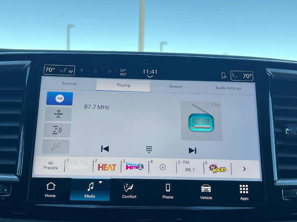 New 2026 Chrysler Pacifica Select FWD image 8
