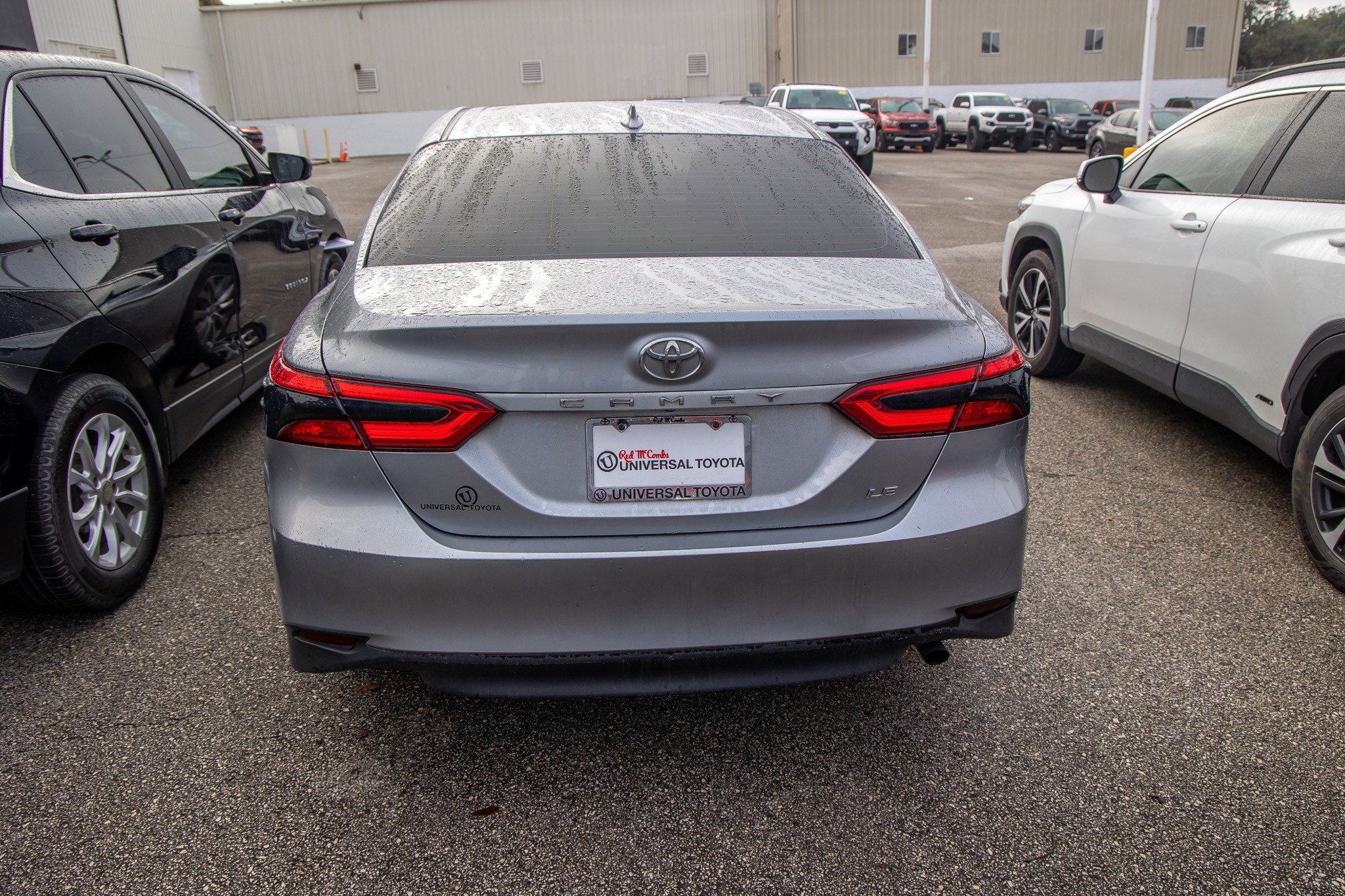 Used 2020 Toyota Camry LE image 9