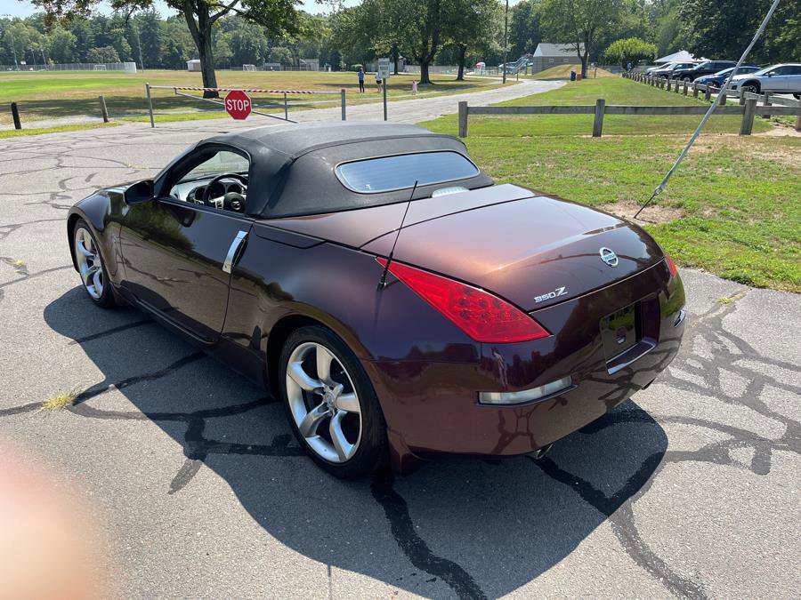 Used 2006 Nissan 350Z Touring image 9