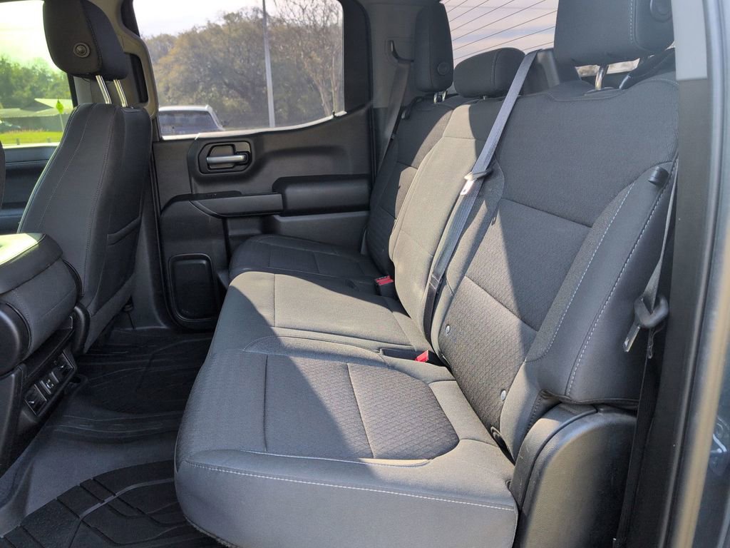 Used 2021 Chevrolet Silverado 1500 LT image 24