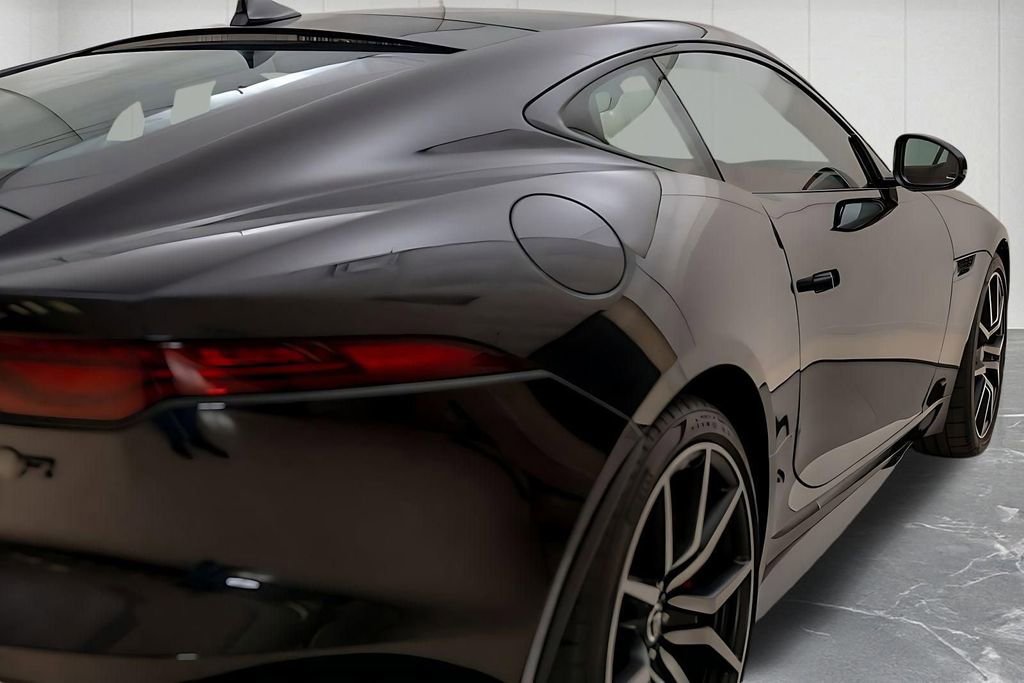 Used 2024 Jaguar F-TYPE R AWD/4WD image 11