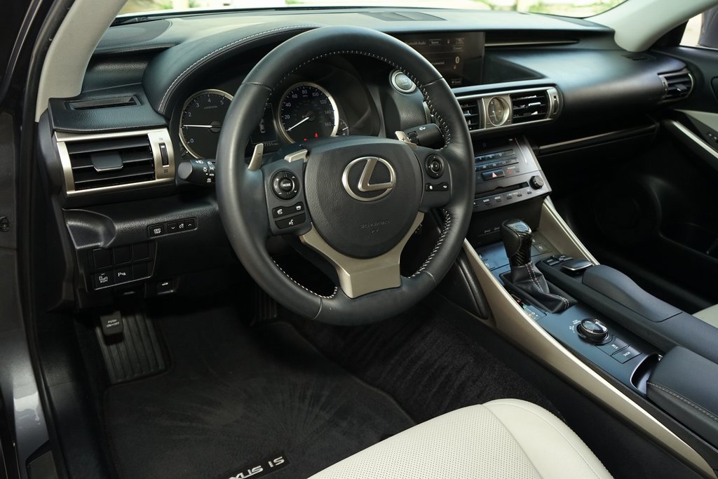 Used 2014 Lexus IS 350 image 8