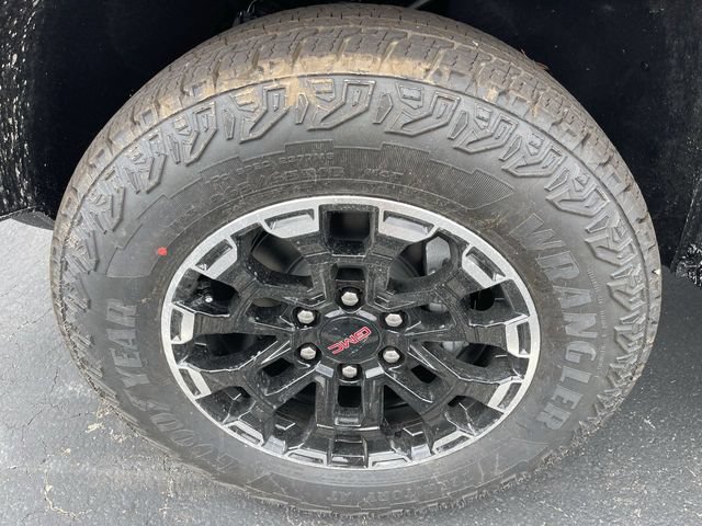 New 2026 GMC Canyon AT4 w/ Technology Plus Package AWD/4WD image 10
