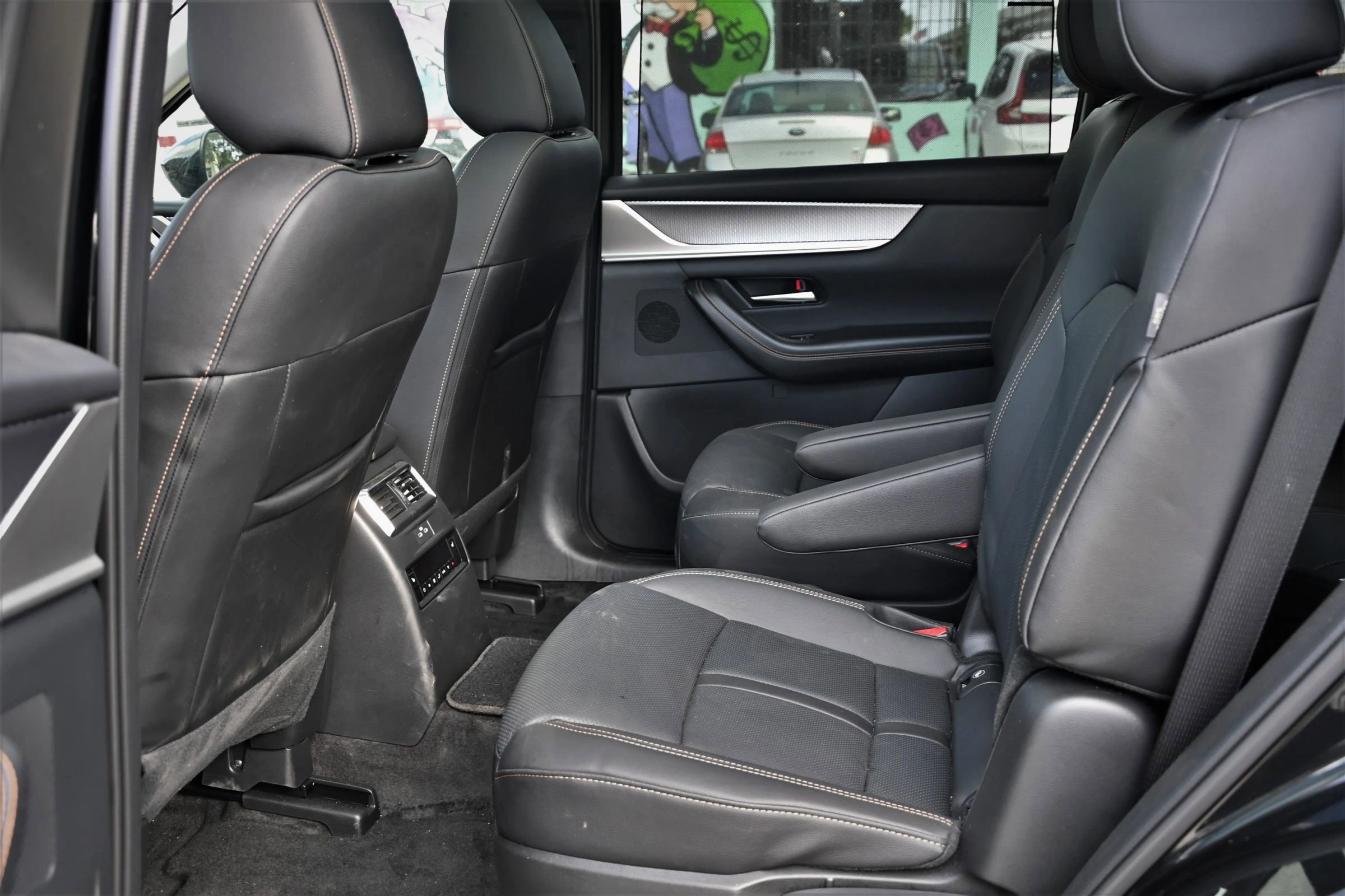 Used 2026 MAZDA CX-90 3.3 Turbo w/ Premium Sport Pkg image 18