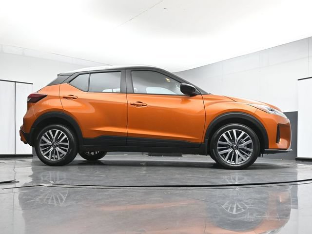 Used 2024 Nissan Kicks SV FWD image 29