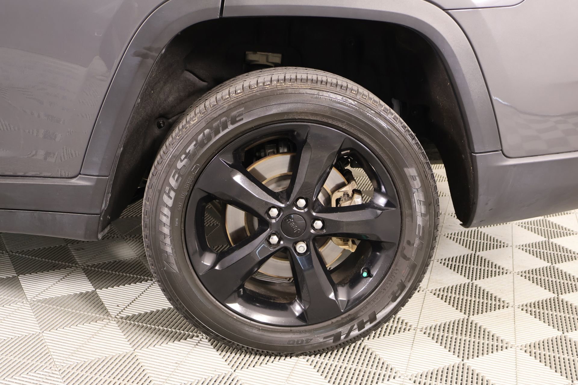 Used 2024 Jeep Grand Cherokee L Laredo AWD/4WD image 18