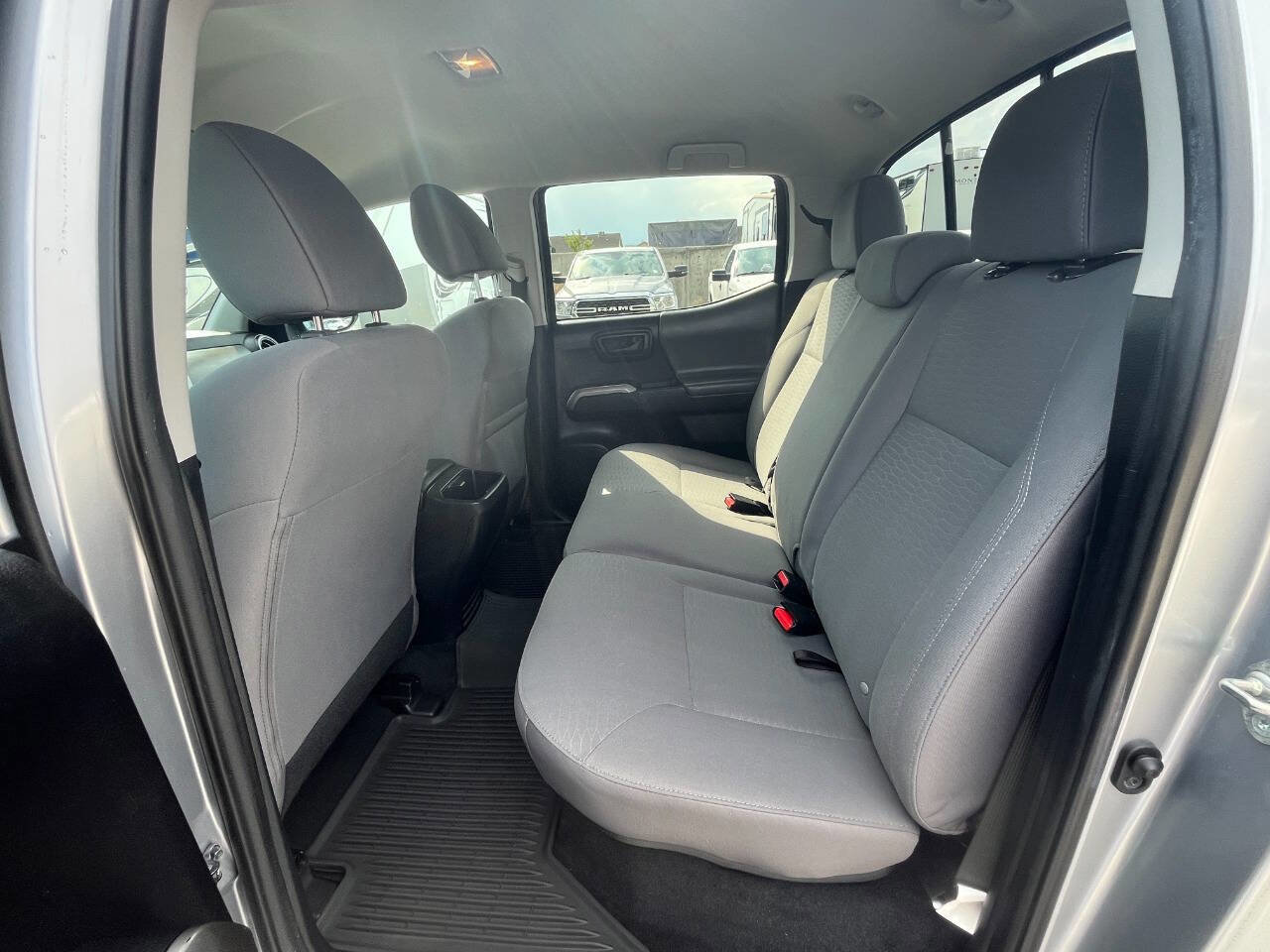 Used 2019 Toyota Tacoma SR5 image 21