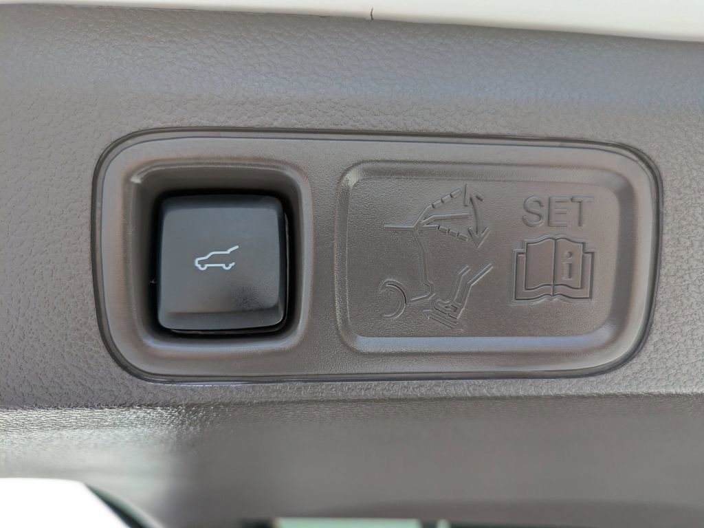 Certified 2023 Lincoln Navigator L Reserve AWD/4WD image 15