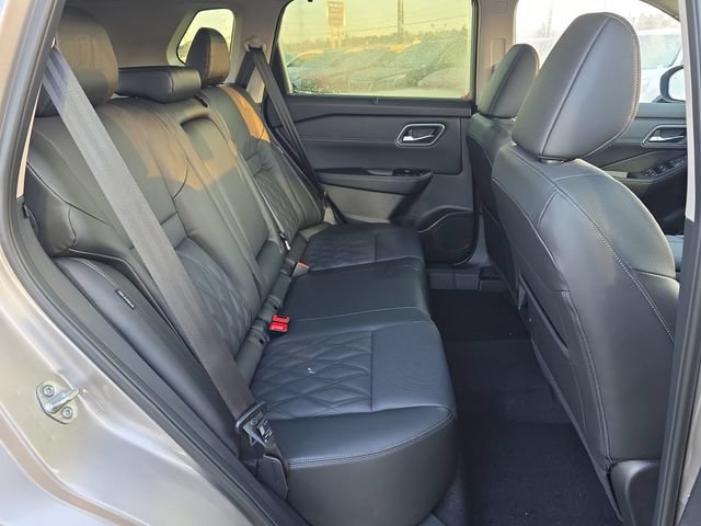 New 2026 Nissan Rogue Platinum w/ Platinum Premium Package AWD/4WD image 10