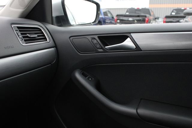 Used 2015 Volkswagen Jetta TDI SE FWD image 19
