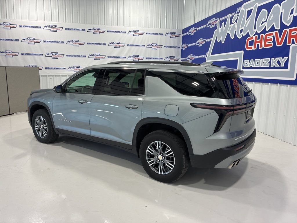 Used 2026 Chevrolet Traverse LT AWD/4WD image 4